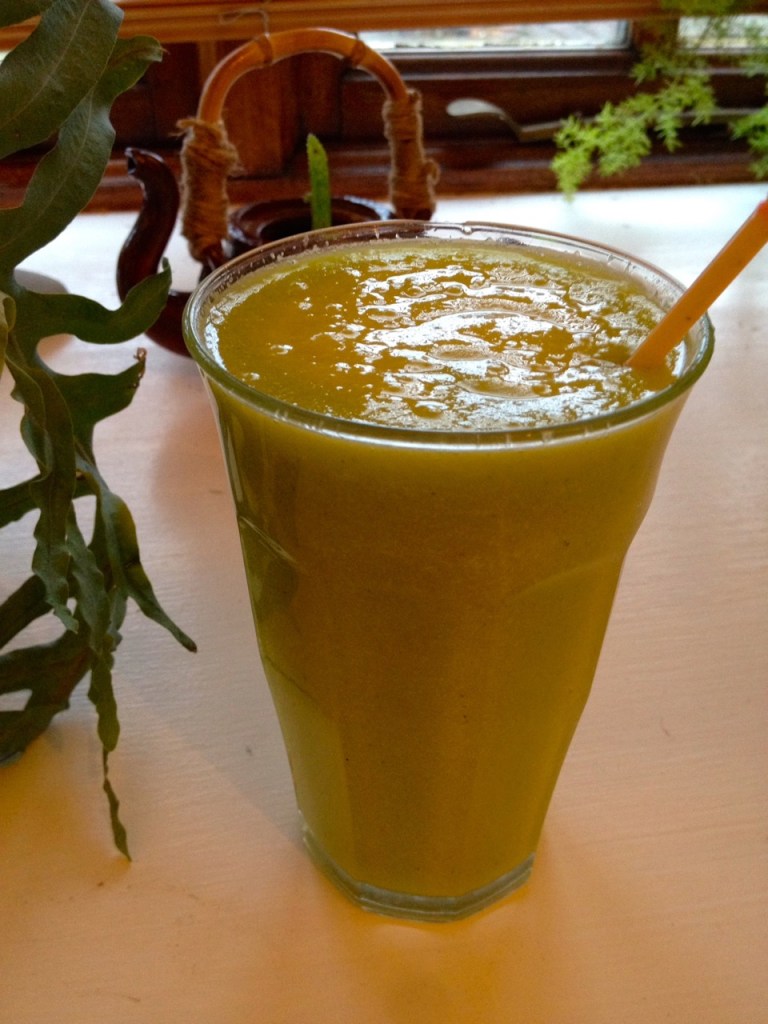 Mango Mint Digestion Soother Smoothie