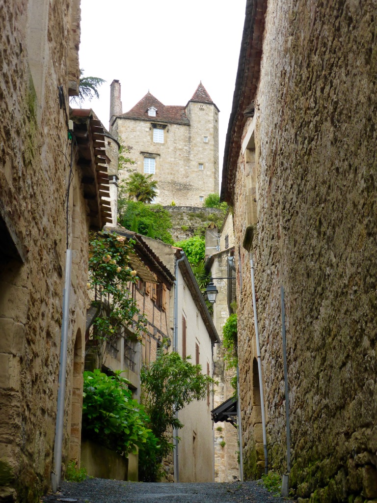 Puy L'Eveque medieval passageway